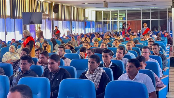 طلاب الجامعات