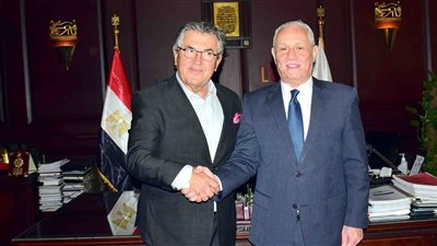 متفردة بجمالها.. سفير جمهورية البوسنة والهرسك يتغزل بجمال الأقصر 