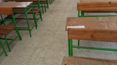 وضع أرقام الجلوس.. 10 صور ترصد تجهيز المدارس لامتحانات الترم الأول 2024