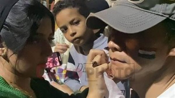 سائح صيني يقرر رسم