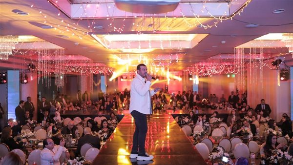  إيهاب توفيق يشعل