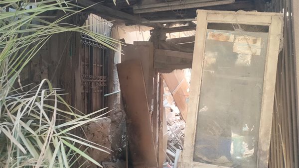 انهيار عقار حدائق