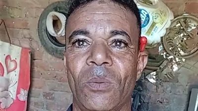 بيحارب السرطان عشان أكل عيشه.. عم ياسر يعمل في تصليح الكاوتش: نفسي أجهز بنتي | بث مباشر 