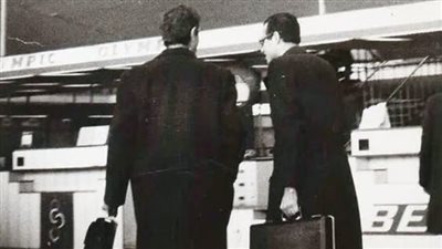 بعد وفاته.. ماذا حدث بين تسفي زاميرا رئيس الموساد الإسرائيلي وأشرف مروان؟