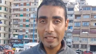 شاب يبيع مشروبات على عجلة بكورنيش الإسكندرية: لازم كل شاب يكافح عشان ربنا يراضيه | بث مباشر