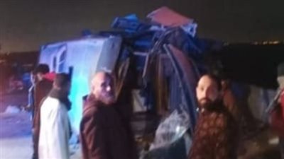 إصابة 5 أشخاص في تصادم ملاكي مع ميني باص بالقاهرة 