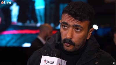 أحمد العوضي عن رفضه التربية الإيجابية: مش هغيّر رأيي.. ولو خلّفت وابني غلط هضربه