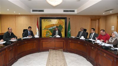محافظ الفيوم يتابع معدلات تنفيذ مشروعات الخطة الاستثمارية لعام 2023/ 2024
