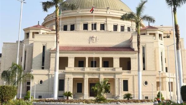 جامعة القاهرة 