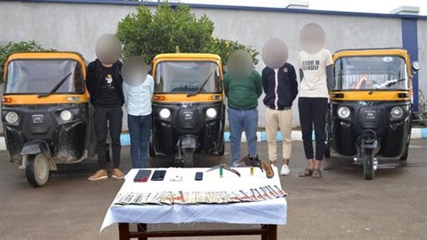 المتهمين والمضبوطات