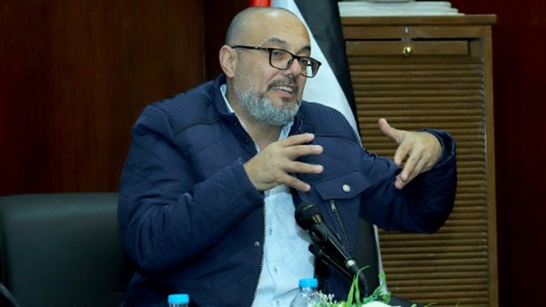 الوزير عاطف أبو سيف