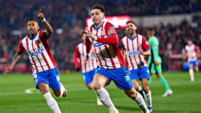 في مباراة مثيرة.. جيرونا يفوز على أتليتكو مدريد ويتصدر الليجا رفقة الريال