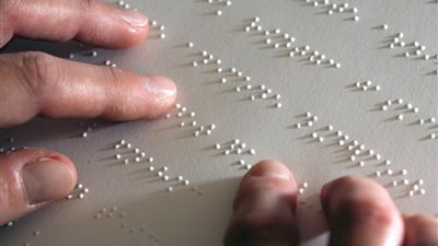مليار كفيف حول العالم.. الأمم المتحدة تحيي اليوم العالمي للغة برايل