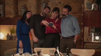 اتهم الوسط الفني بالانحلال.. حيثيات حبس يوتيوبر سب منى زكي بسبب فيلم أصحاب ولا أعز