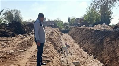 للحفاظ على المياه.. تواصل تنفيذ تبطين ترعة جزيرة شبشير بالمنوفية