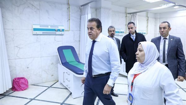 جولة وزير الصحة لمستشفى