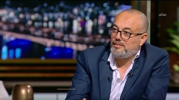 الدكتور عاطف أبو