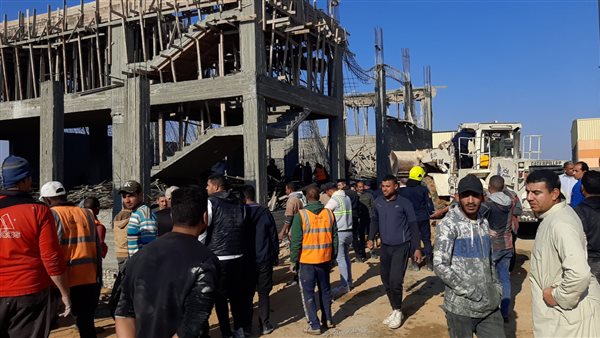 إنهيار مبنى تحت الإنشاء