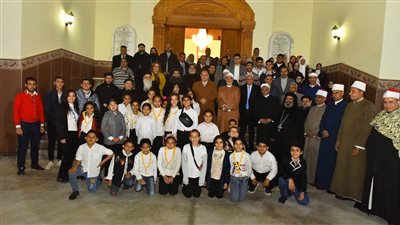 محافظ أسيوط يزور إيبارشية الأقباط الأرثوذوكس بأسيوط الجديدة للتهنئة بعيد الميلاد المجيد