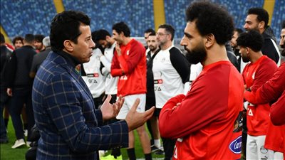 قبل سفره إلى كوت ديفوار.. أشرف صبحي يصطحب أبطال مصر لحضور تدريب المنتخب الأول