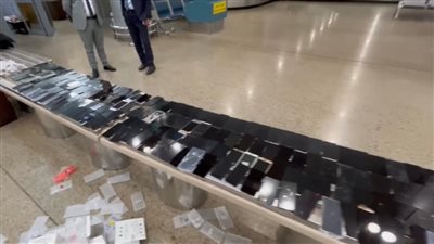 ضبط ركاب حاولوا تهريب تليفونات وشاشات وآخرين بحوزتهم شرائط مخدرة ورخص سيارات | صور