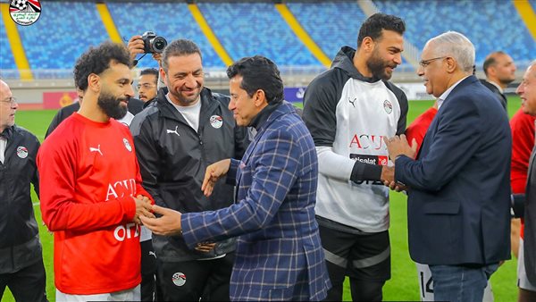 وزير الرياضة مع محمد
