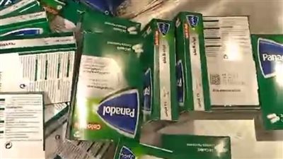 ضبط ركاب بحوزتهم أسلحة بيضاء ومخدرات متنوعة.. وآخر حاول تهريب مناظير طبية بمطار القاهرة