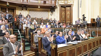 بدأها بالتصالح في مخالفات البناء.. هل ينهي البرلمان قوانين عالقة بدور الانعقاد الحالي؟