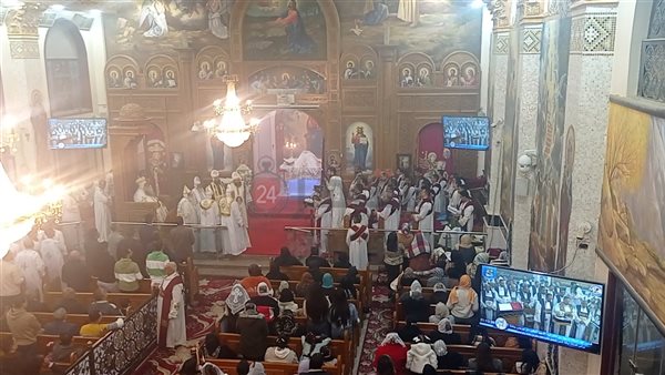 قداس عيد ميلاد بكنيسة