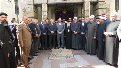 لتقديم التهنئة بعيد الميلاد.. محافظ سوهاج ومدير الأمن يزوران عددًا من الكنائس والمطرانيات |صور
