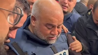 أول تعليق من الجزيرة على استشهاد حمزة نجل وائل الدحدوح ومصطفى ثريا