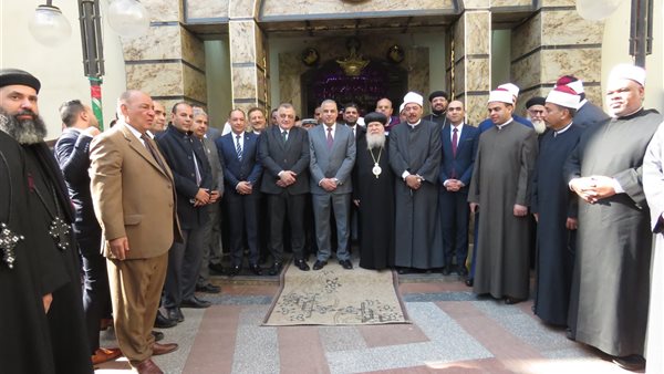 محافظ سوهاج ومدير