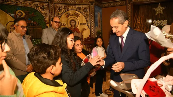 محافظ الغربية يزور