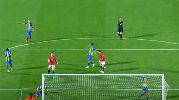 أحمد زيزو يعنّف عمر