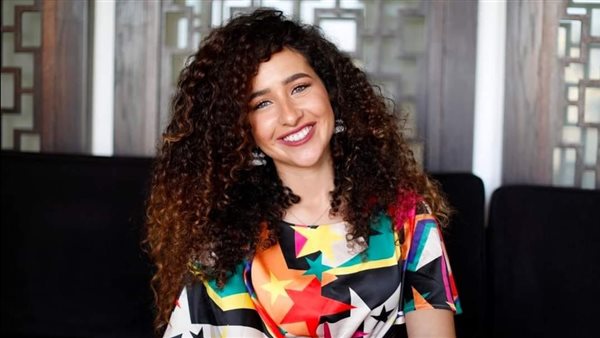 الفنانة غادة والي