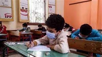 ورقيًا.. بدء امتحانات الفصل الدراسي الأول للصف الأول الثانوية بسوهاج