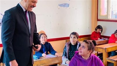 وكيل تعليم الإسكندرية يتفقد لجان امتحانات منتصف العام: لا توجد شكاوى