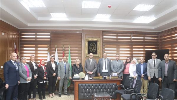 قيادات مستشفيات جامعة