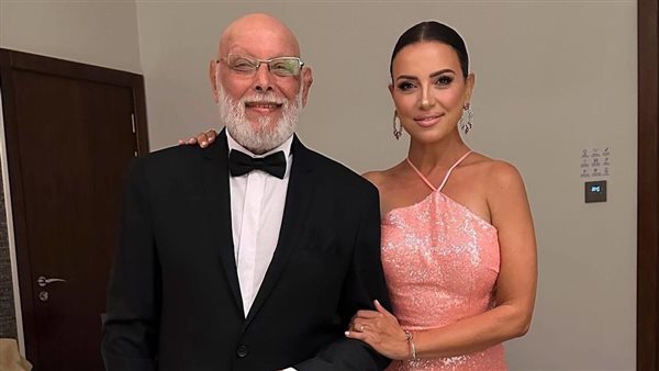 الفنان أشرف عبد الغفور