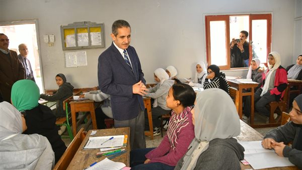 محافظ الغربية يتابع