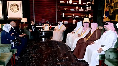 وزير التجارة والصناعة يلتقي بنظيره البحريني لبحث سبل التعاون الاقتصادي بين البلدين