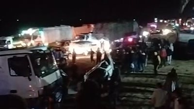 غلق صحراوي القاهرة - الإسكندرية بعد وفاة وإصابة 12 شخصا في حادث تصادم مروع | بث مباشر 