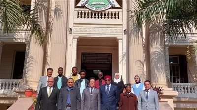  رئيس جامعة بنها يبحث مع سفير تشاد زيادة أعداد الطلاب الوافدين