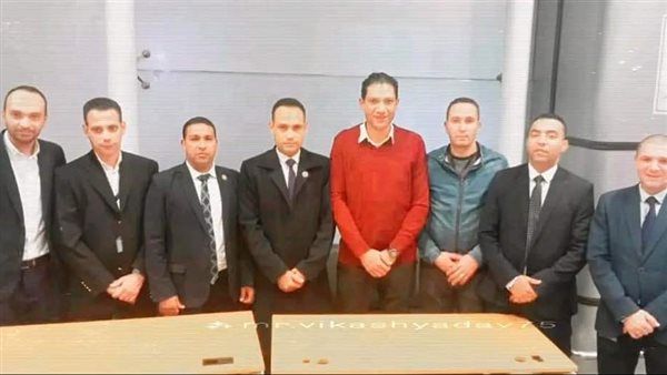 رجال جمارك مطار الغردقة