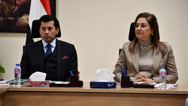 وزيرا التخطيط والرياضة