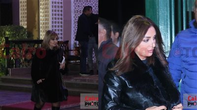 أنغام وهند صبري ولميس الحديدي يواسون لطيفة بعزاء والدتها في مسجد الشرطة | صور