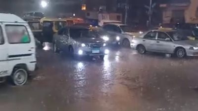 برق ورعد.. أمطار غزيرة وتقلبات جوية شديدة تضرب الإسكندرية | بث مباشر