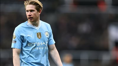 بعد رحيله عن السيتي.. كيف يفكر دي بروين في مستقبله الكروي؟ 