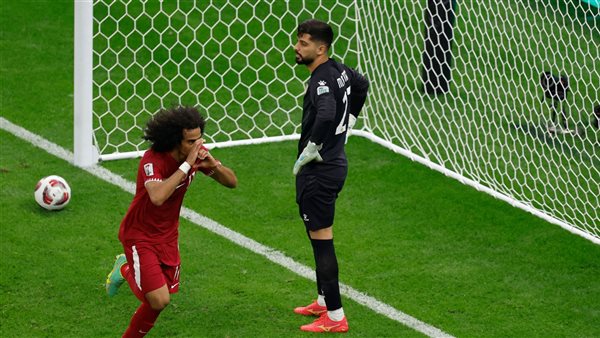 أكرم عفيف من مباراة