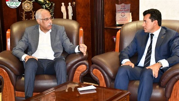 وزير الرياضة وجمال